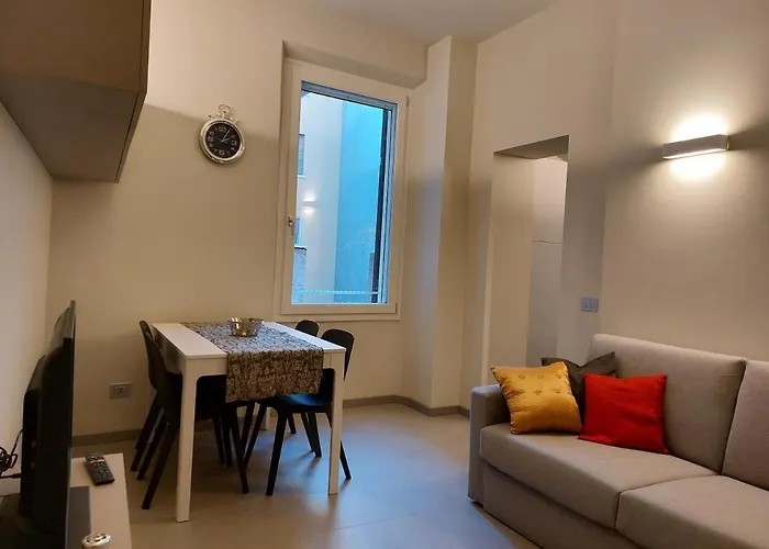 The 6 Apartments