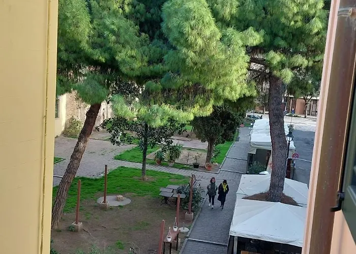 The 6 Apartments